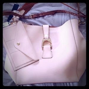 Dooney and Bourke bag